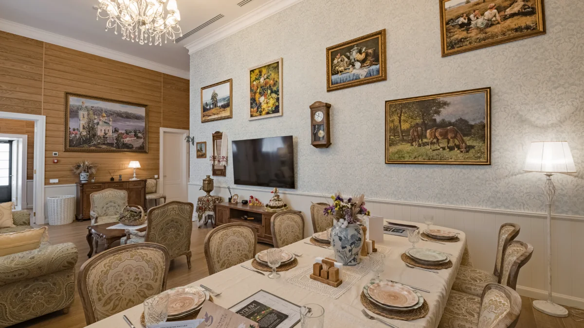 ПЛЁС